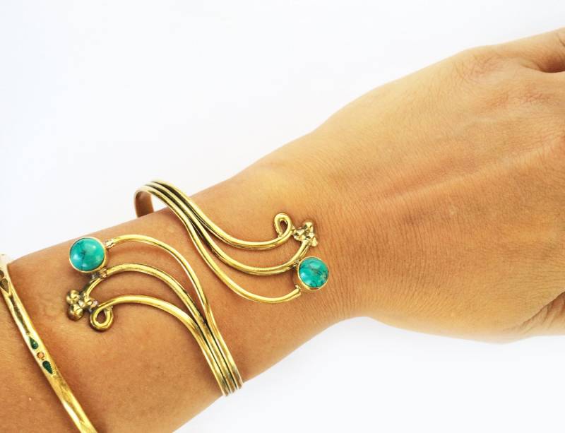Gold Manschette Armband Türkis Stacking Armreif Gold Manschette Armband Türkis Stacking Armreif von AHAAVI