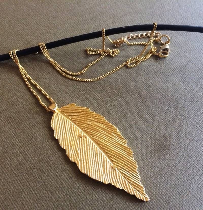 Handgefertigte 18K Vergoldete Feder Halskette - 24 Zoll von AHAAVI