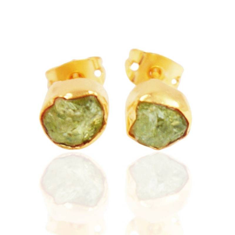 Rohe Peridot Ohrstecker 18K Gold Filled Lünette Set - August Geburtsstein Rohe Peridot Ohrstecker 18K Gold Filled Lünette Set - August Geburtsstein von AHAAVI