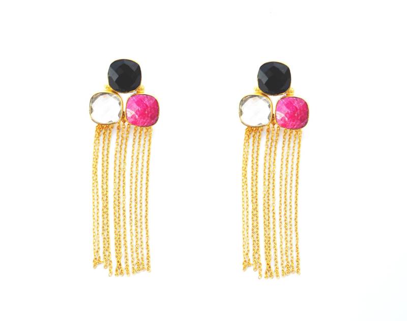 Roter Rubin Onyx Quarz Gold Quaste Ohrringe von AHAAVI