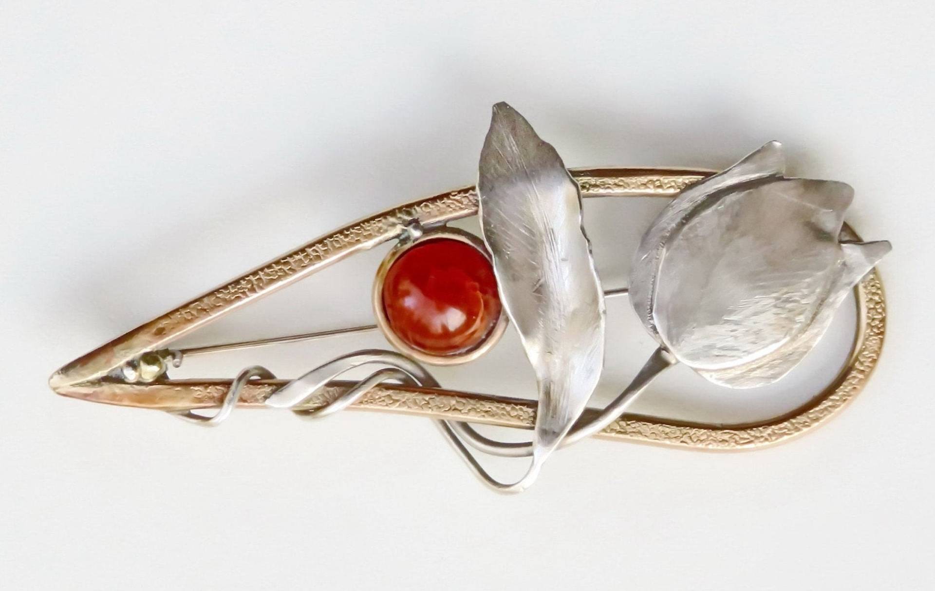 Brosche "Feuerachat Mit Silberner Tulpe' von AHASschmuckdesign