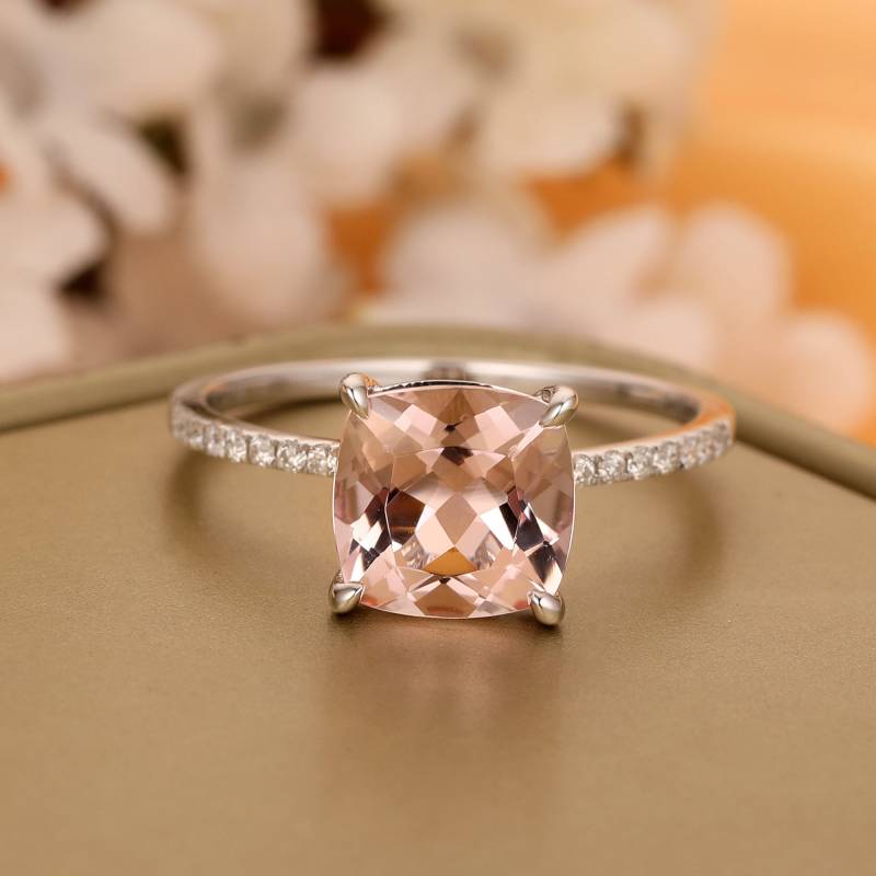 Kissenschliff 8 Mm Rosa Morganit Mittelring, 14K 585 Massivgold, Zarte Halbe Ewigkeit Verlobung Weiblicher Ring, Ehering, Jubiläumsgeschenk von AHBogemStudio