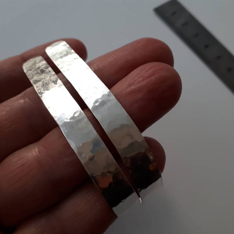 Große Schmale Silberohrstecker, Silberne Creolen , Große Aber Leichte Silberne Ohrstecker von AHeinzeGoldschmiedin