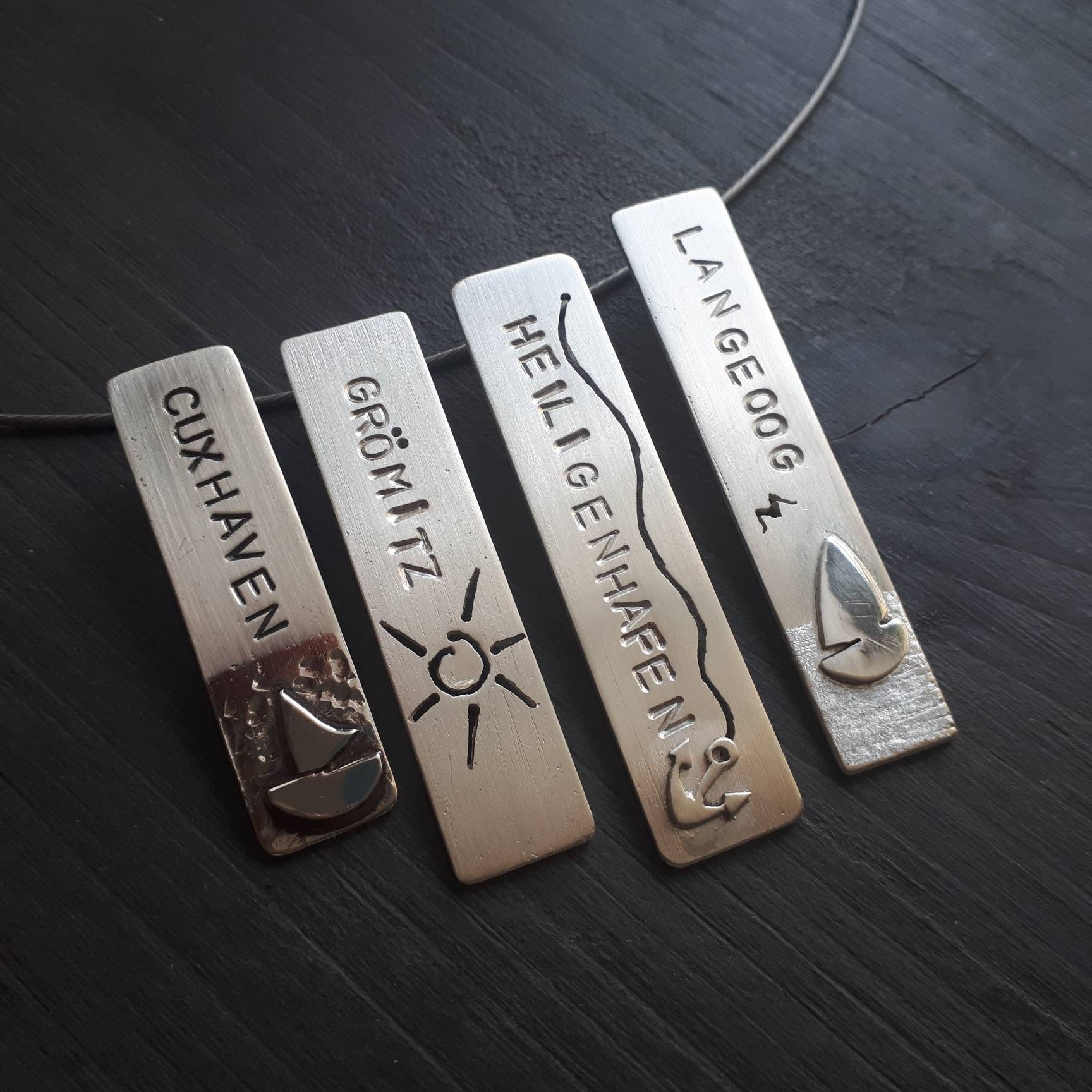 Kettenanhänger Mit Dem Namen Ihrer Lieblingsstadt, Urlaubsort, Namen, Etc....aus Sterling Silber, Nach Kundenwunsch von AHeinzeGoldschmiedin