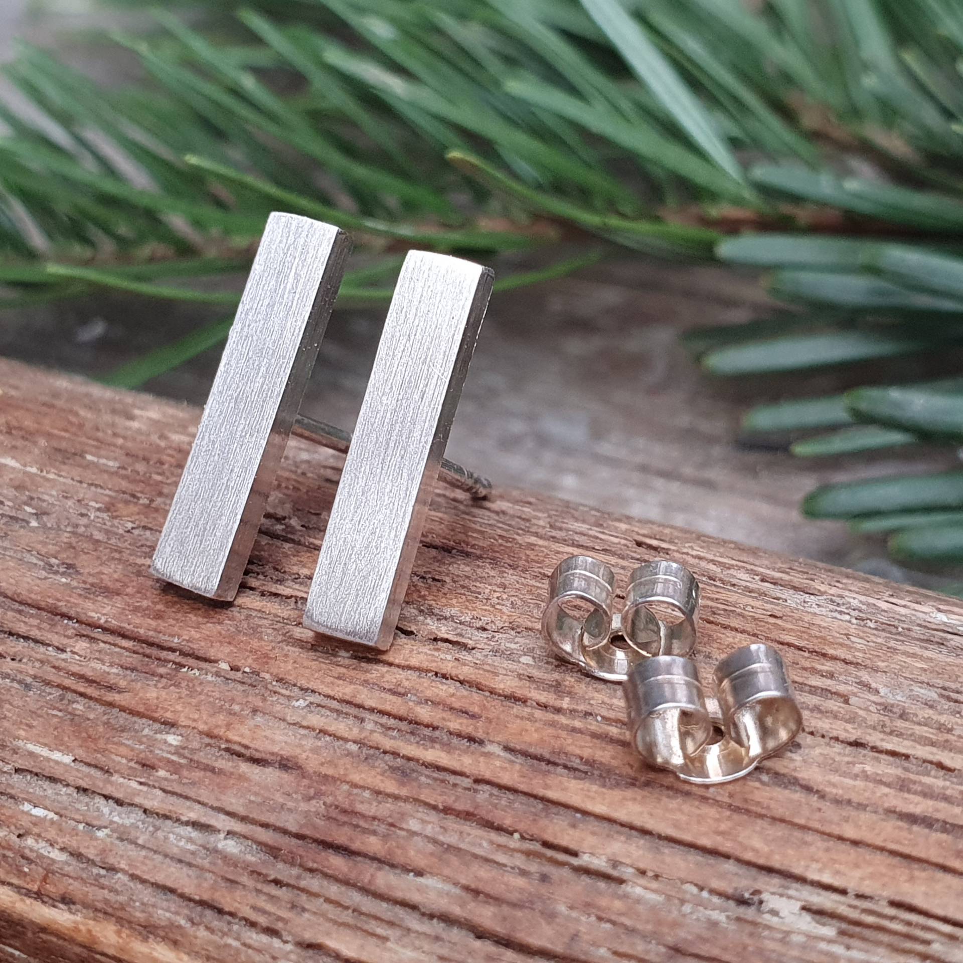 Leichte Ohrstecker in Sterling Silber, 925, Klein, Schlicht, Elegant, Edel, Stäbchen von AHeinzeGoldschmiedin