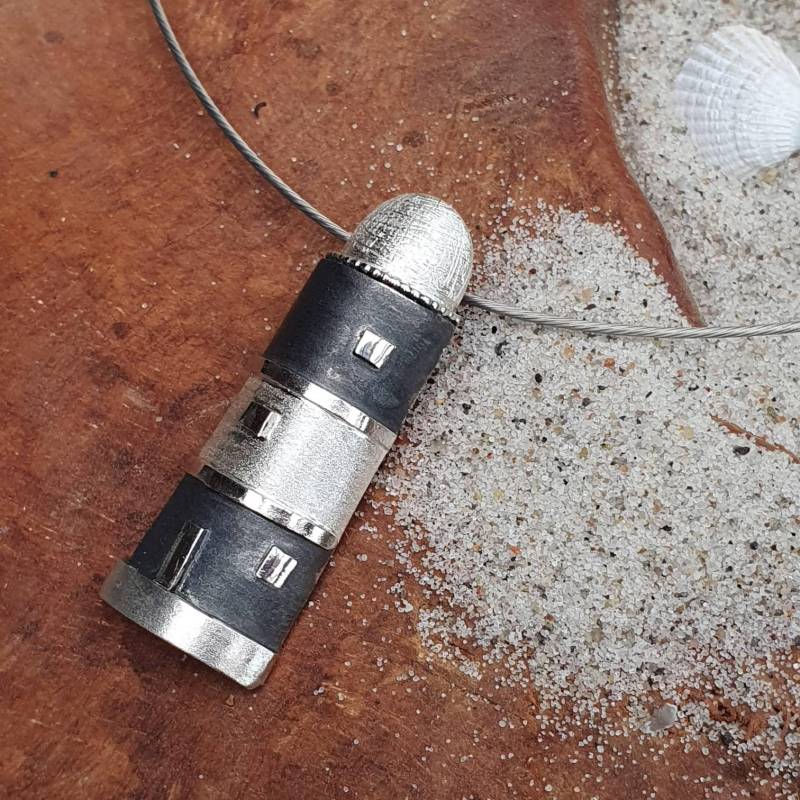 Leuchtturm Als Kettenanhänger, Großer Kettenanhänger in Silber Leuchtturm, Unikat von AHeinzeGoldschmiedin