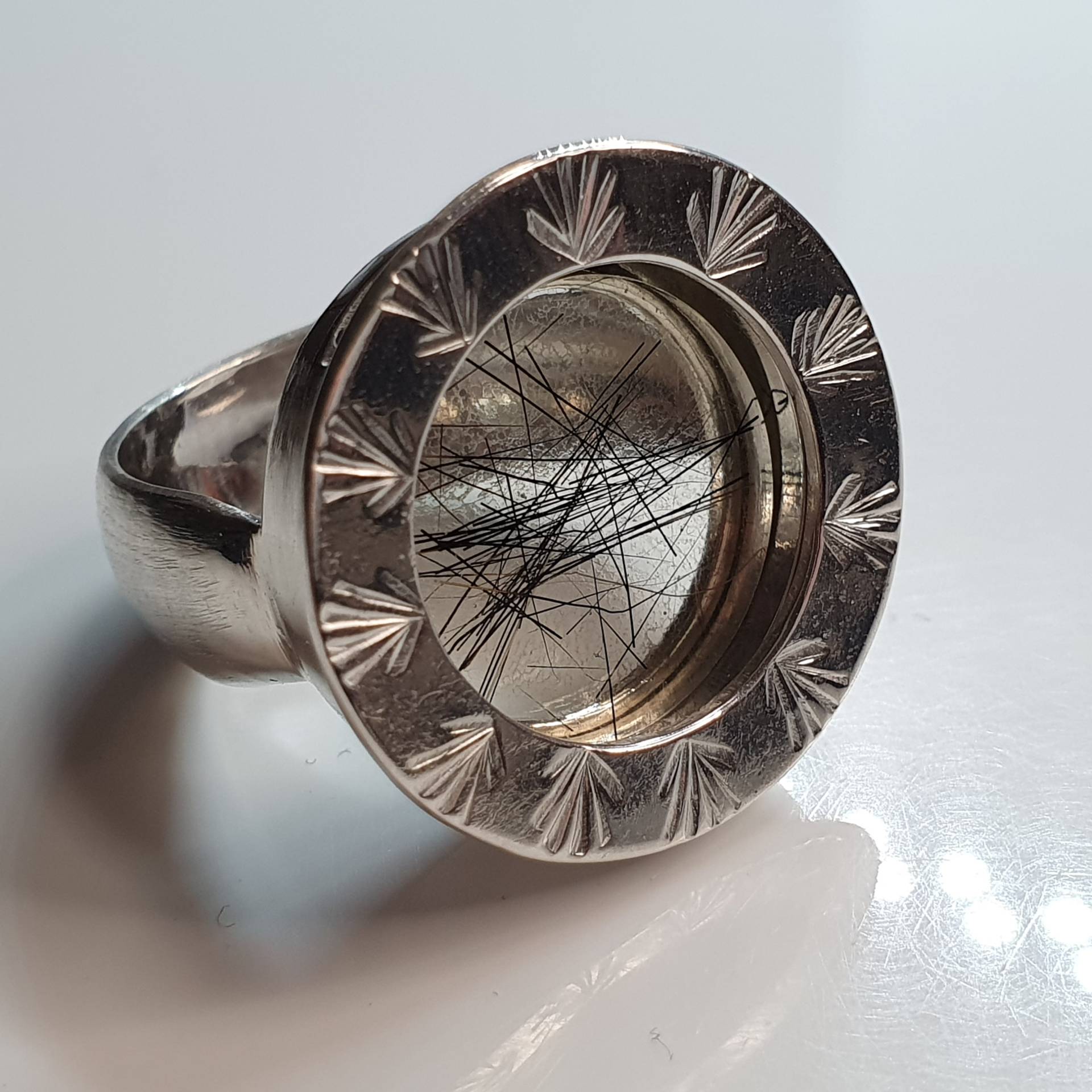 Ring Befüllt Mit Erinnerungen, Trauerschmuck, Zur Traueraufarbeitung, Erinnerungsring, Trauerring von AHeinzeGoldschmiedin