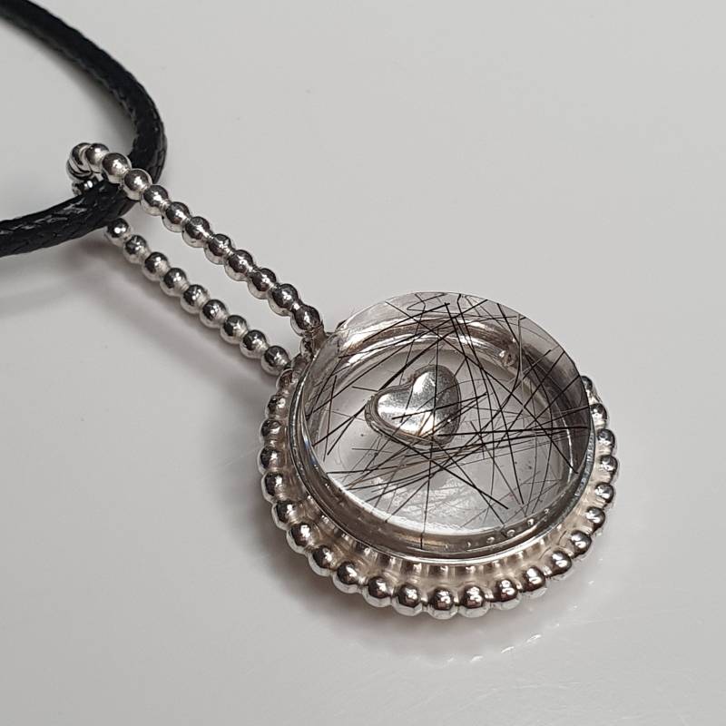 Rund Gearbeiteter Kettenanhänger Für Ihre Erinnerungen, Trauerschmuck, Schmuck Anhänger Haare O. Asche von AHeinzeGoldschmiedin