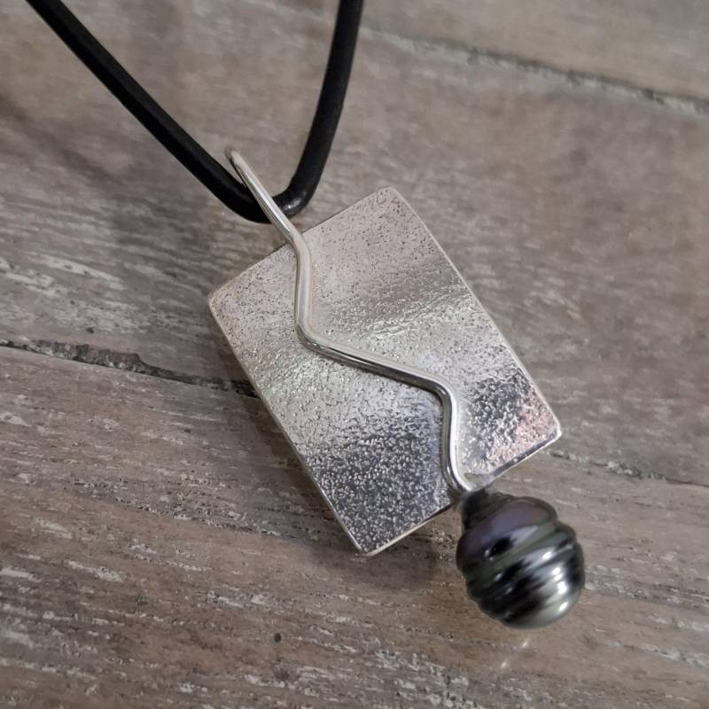 Wendbarer Anhänger Mit Tahiti Perle, Perlenanhänger , Kettenanhänger Schwarzer Perlenschmuck von AHeinzeGoldschmiedin