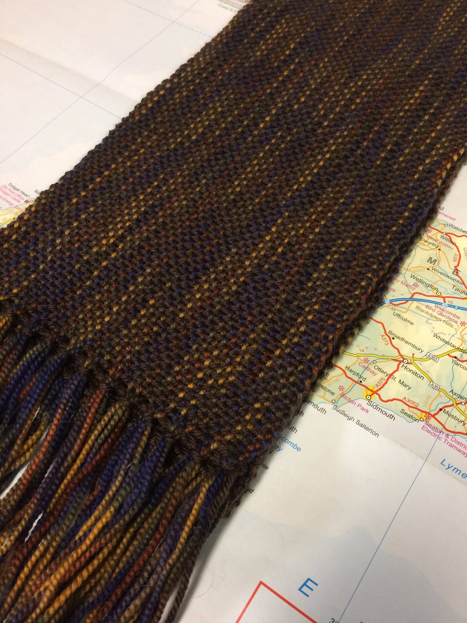 Kunstikatstoff in Navy & Gold Handgewebter Schal Aus Wolle Kunstikatstoff in Navy & Gold Handgewebter Schal Aus Wolle von AHumbleDaisy
