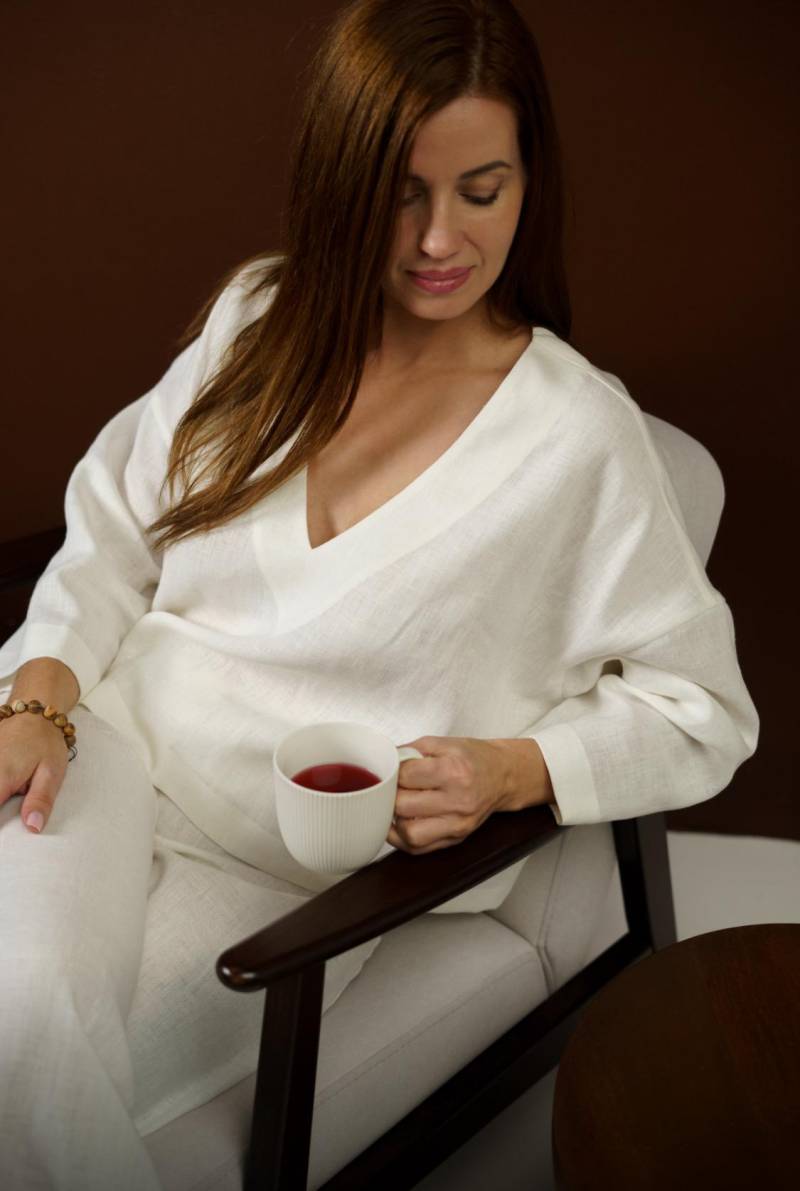 Handgemachte Weiße Leinen Pyjama Set Weiche Tunika & Hose von AIGALinenwear