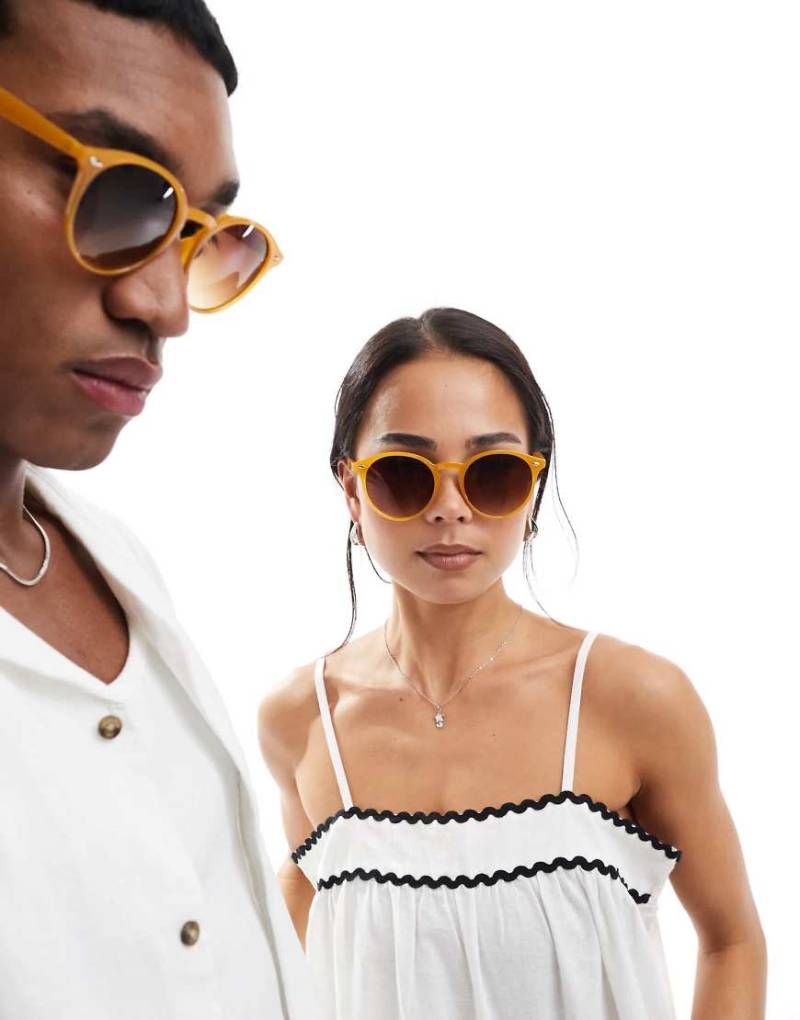 AJ Morgan - Point Dexter - Runde Sonnenbrille in Bernstein mit braunen Gläsern von AJ Morgan