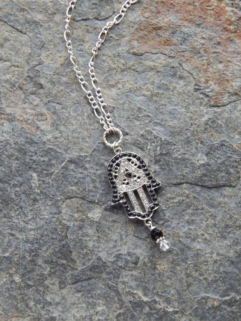 Hamsa Halskette - Hand Der Fatima Anhänger Schwarze Und Silberne Gutes Karma Gute Vibes Schutz Böser Blick von AJBcreations