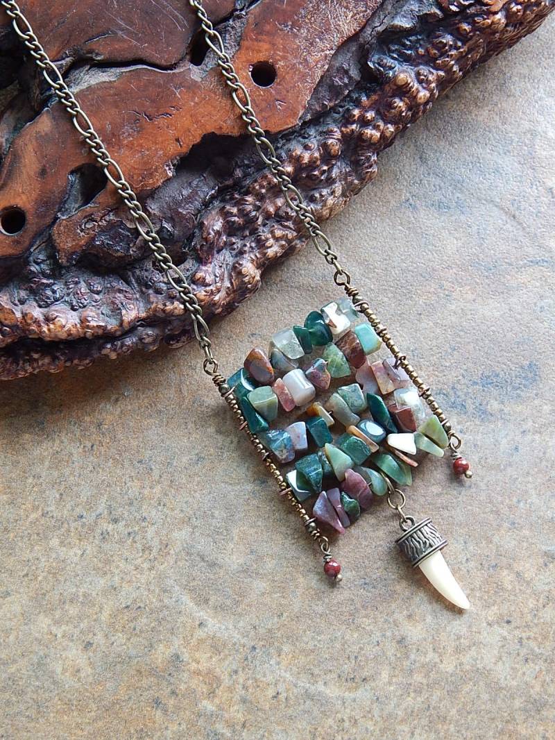 Lange Achat Kette - Mehrfarbige Boho Stil Stein Layering Rustikaler Schmuck von AJBcreations