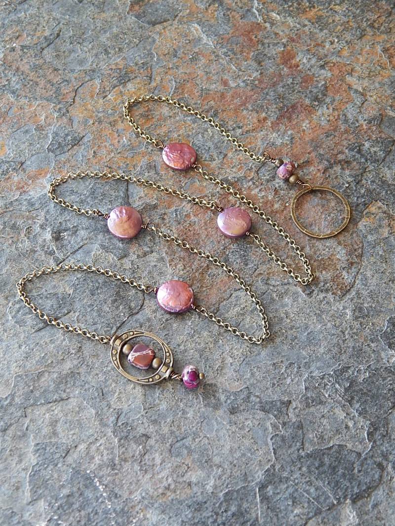 Lila Stein Halskette - Imperial Jaspis Und Mauve Coin Pearl Lariat O Ring Anhänger Alltagsschmuck Boho von AJBcreations