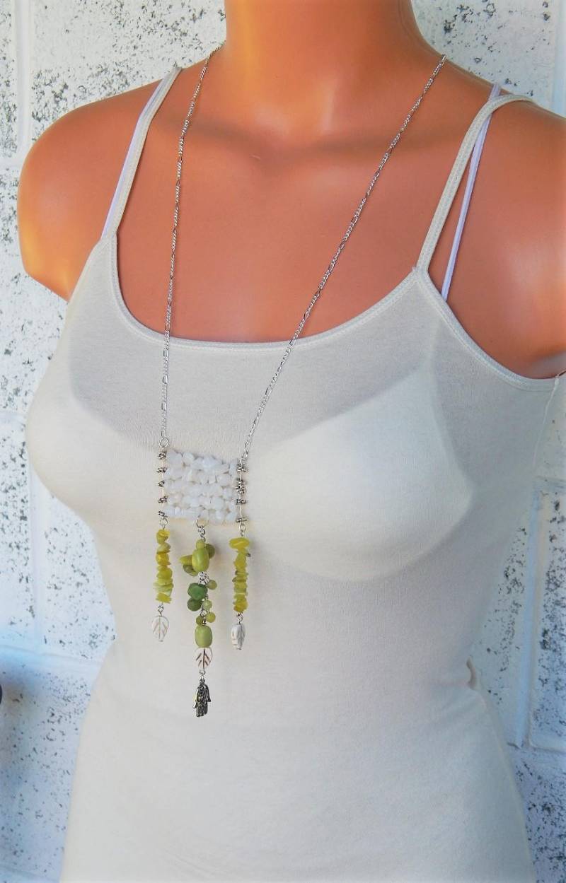 Weißer Quarz Halskette - Hamsa Hand Der Fatima Abakus Lange Grüne Statement Hippie Festival Style Schmuck von AJBcreations