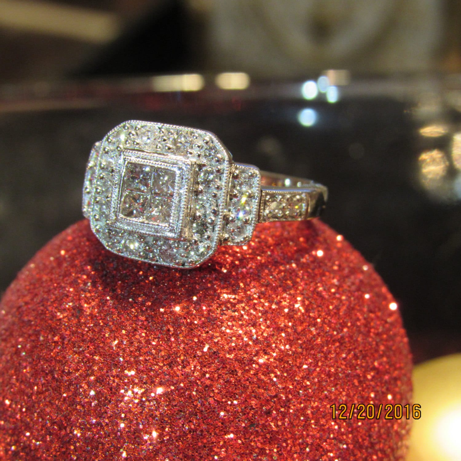 14K Weißgold Diamant Halo Ring 14K Weißgold Diamant Halo Ring von AJFJewels