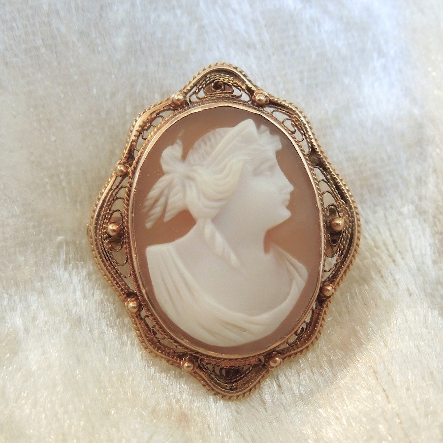 10K Gelb Gold Shell Cameo Pin/Anhänger von AJMartinJewelry
