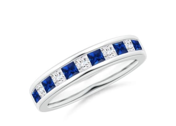 Princess Cut & Sapphire Diamant Eternity Band, Stacking Halb Ehering, Band Jubiläumsring Minimalist Ring von AJUKEnterprise79