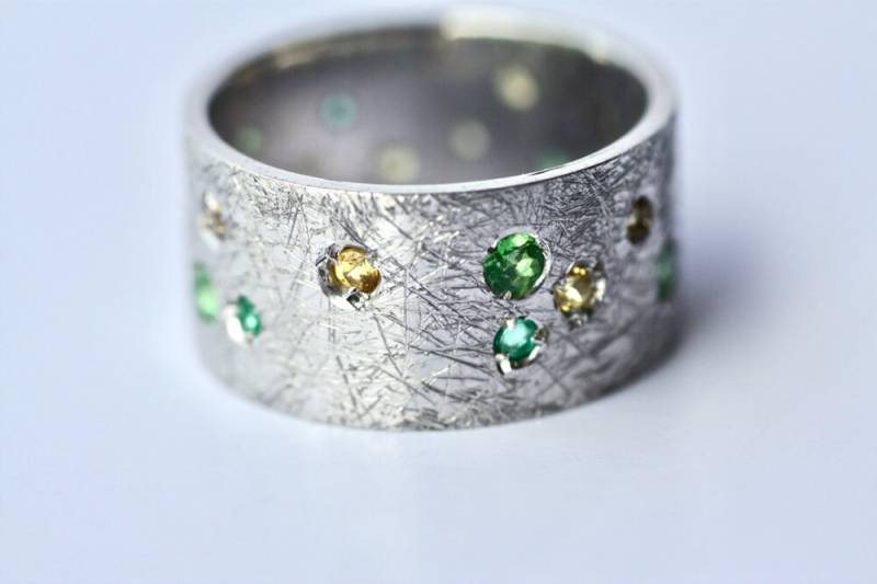 Handgemachter Multi-stein-Ring Aus Silber Tsavorit, Smaragd, Diamant, Saphir von AJewelryConcept