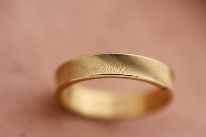 Handgemachte Gold Ehering , 14K Minimalist Band von AJewelryConcept