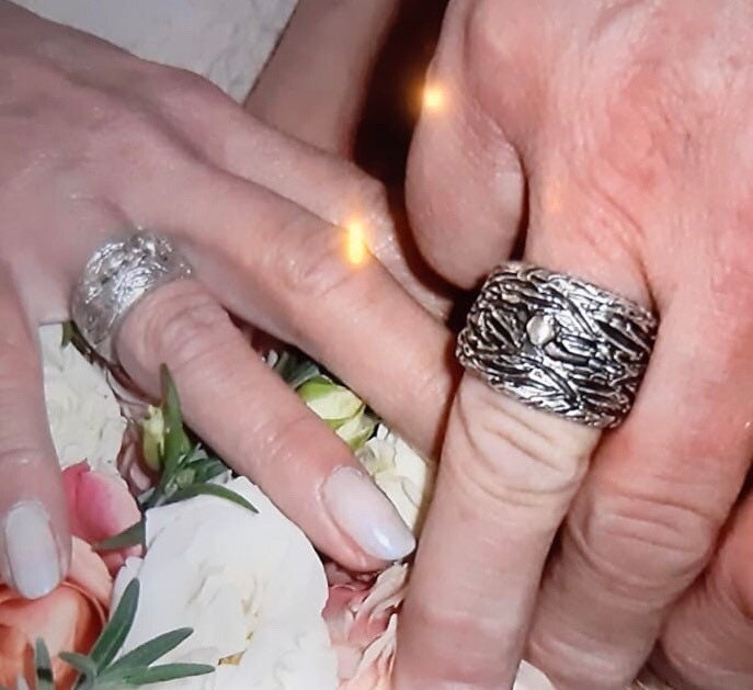 Eheringe Silber 925 Handgefertigt Individuell Angefertigte Trauringe Unikate Für Starke Paare von AJoySilberschmuck