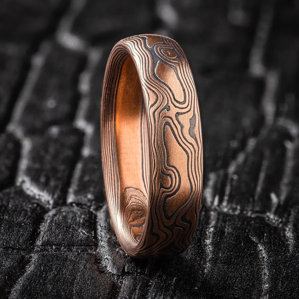 Rotholz Wald Mokume Band von AKAMokume