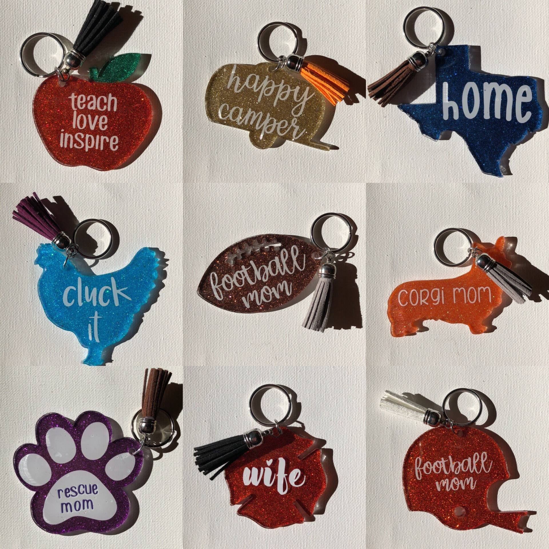 Acryl Glitzer Schlüsselanhänger Mit Quaste von AKBoredHousewife