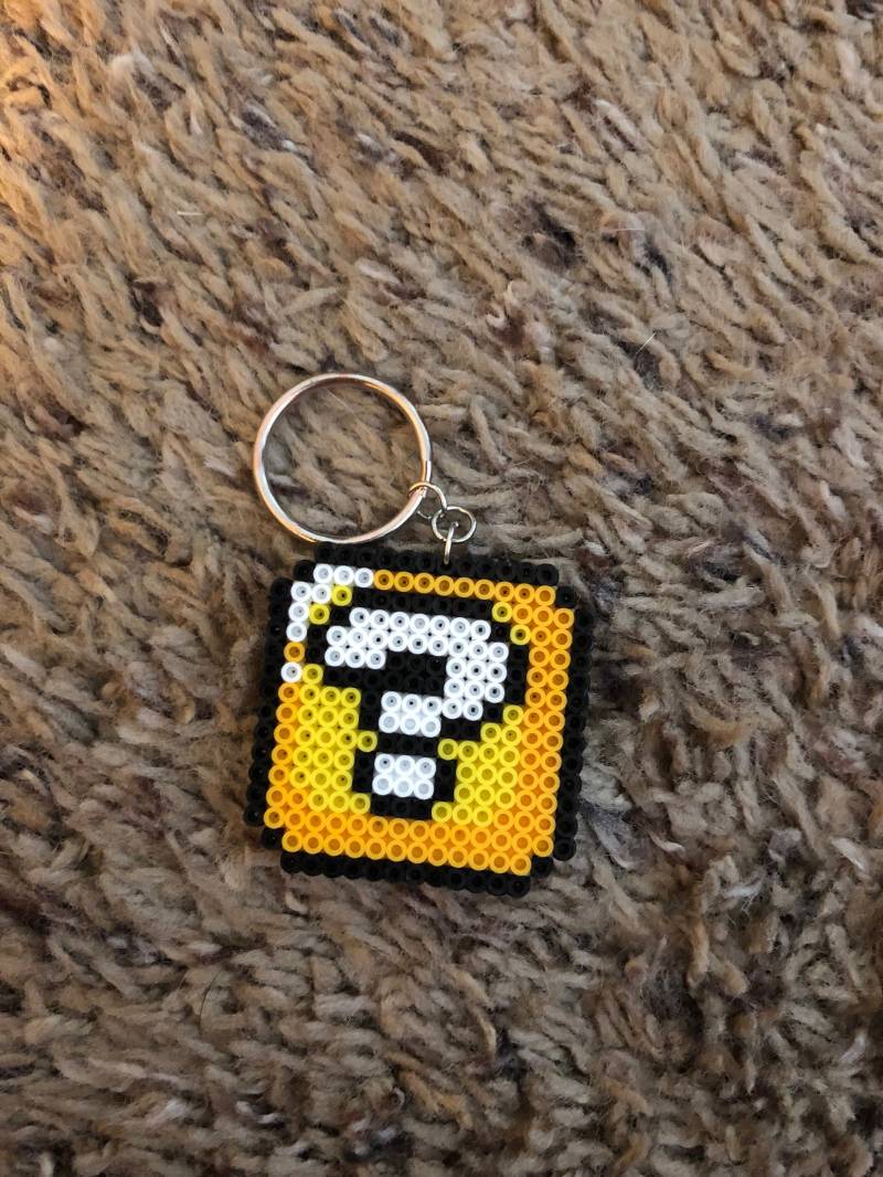 Mini Perler Perlen, Schlüsselanhänger, Freaks Schlüsselanhänger Gamer, Geeky Zubehör, Pixelig von AKBoredHousewife