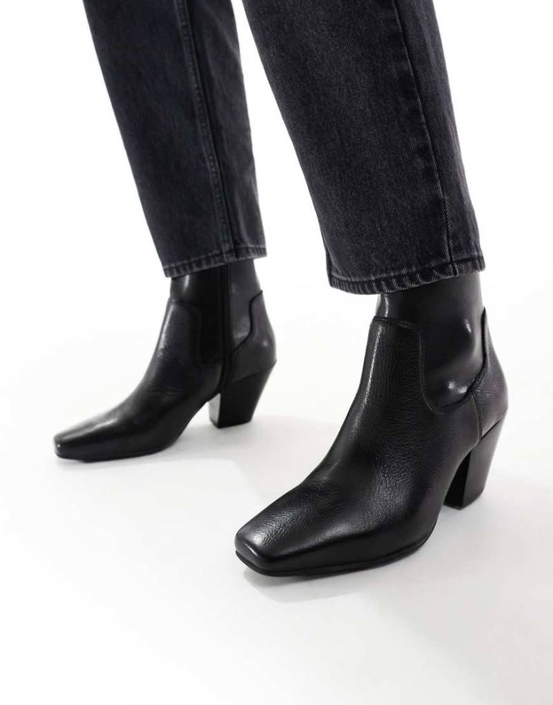 ALDO - Adwaodith - Ankle-Boots aus Leder in Schwarz mit niedrigem Absatz von ALDO