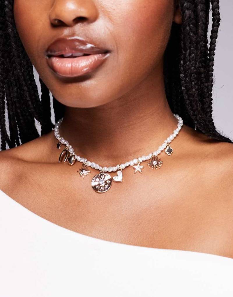 ALDO - Lukaa - Goldfarbene Perlenhalskette mit Anhängern-Weiß von ALDO