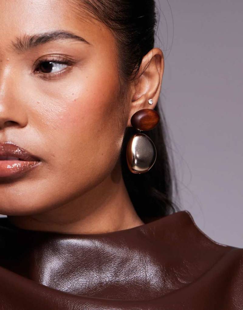 ALDO - Teyrra - Ohrstecker in Holzoptik mit goldfarbenem Anhänger-Brown von ALDO