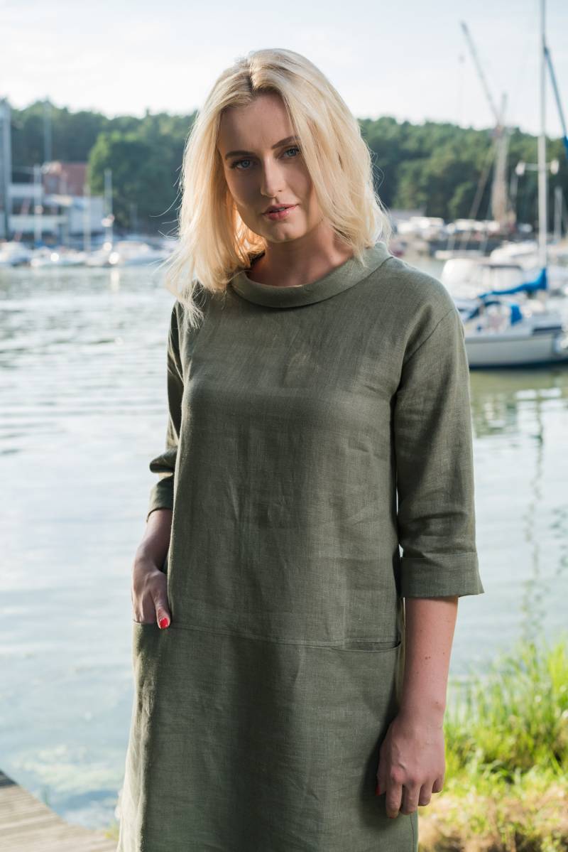 Elegant Linen Dress, Long Dress With 3/4 Sleeves, Open Turtleneck Collar & Pockets On Sides - Jacklin von ALETAnaturalis