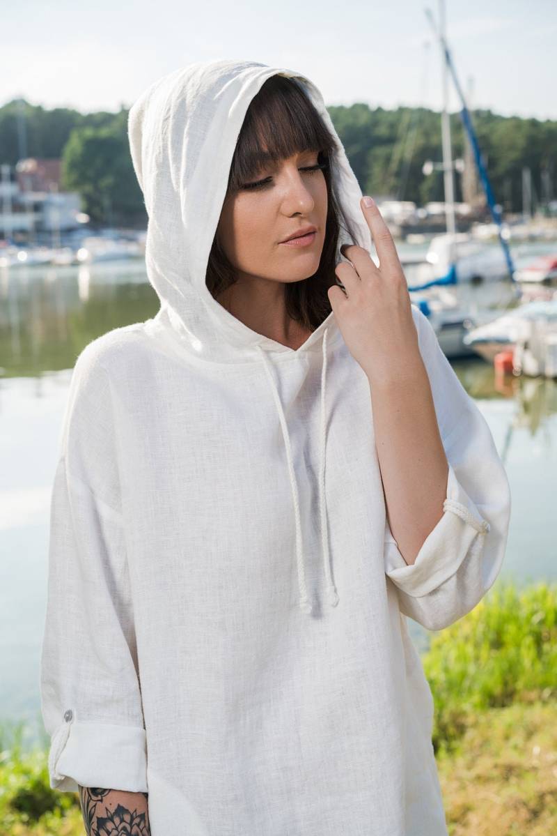 Natural Linen Long Sleeve Tunic With Hood & Pockets On Sides - Fyle von ALETAnaturalis