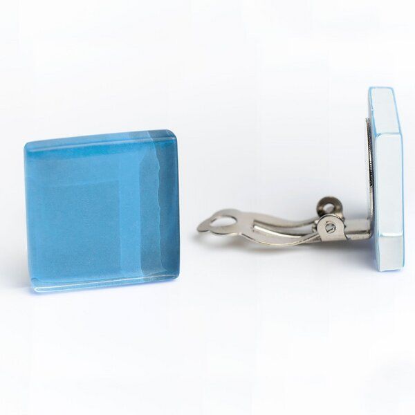 ALEXASCHA Auffällige Statement Ohrclips aus Glas | PUREFORM ALEXASCHA Auffällige Statement Ohrclips aus Glas | PUREFORM von ALEXASCHA