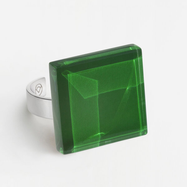 ALEXASCHA Geometrischer Statement Ring aus Glas | PUREFORM von ALEXASCHA