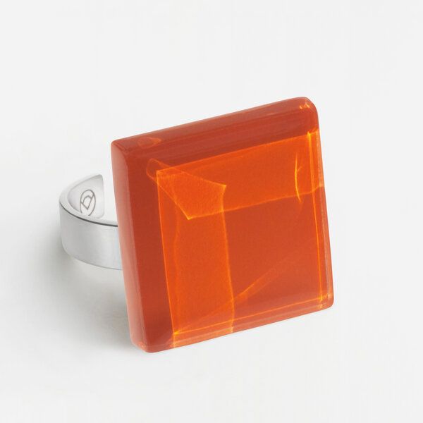 ALEXASCHA Geometrischer Statement Ring aus Glas | PUREFORM von ALEXASCHA