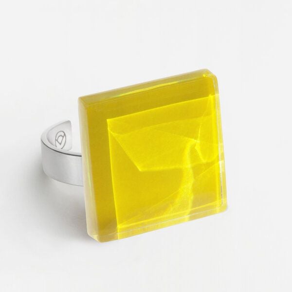 ALEXASCHA Geometrischer Statement Ring aus Glas | PUREFORM von ALEXASCHA