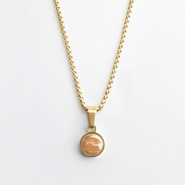 ALEXASCHA Kurze Kette mit Anhänger | Mix & Match | Goldkette ALEXASCHA Kurze Kette mit Anhänger | Mix & Match | Goldkette von ALEXASCHA