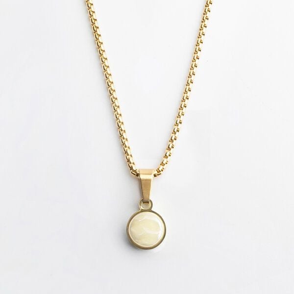 ALEXASCHA Kurze Kette mit Anhänger | Mix & Match | Goldkette von ALEXASCHA