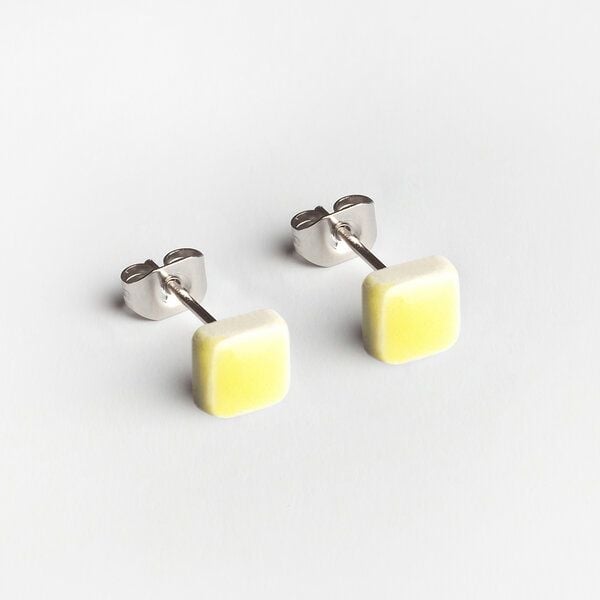 ALEXASCHA Minimalistische Keramik Ohrstecker, mini | PUREFORM ALEXASCHA Minimalistische Keramik Ohrstecker, mini | PUREFORM von ALEXASCHA