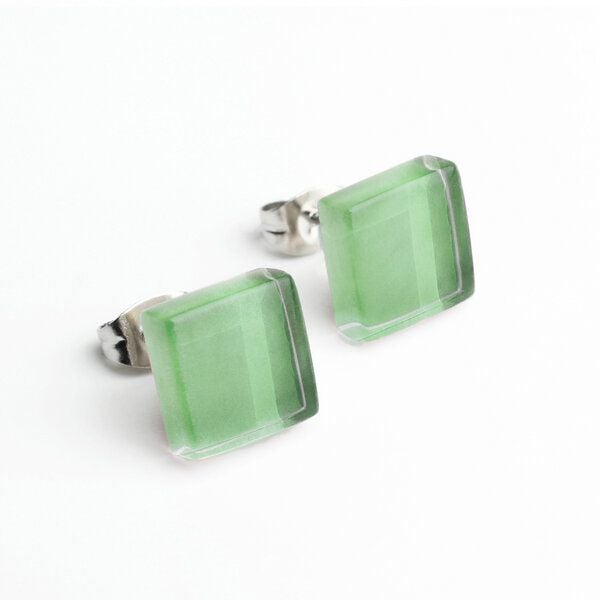 ALEXASCHA Minimalistische Ohrstecker, klein, aus Glas | PUREFORM von ALEXASCHA