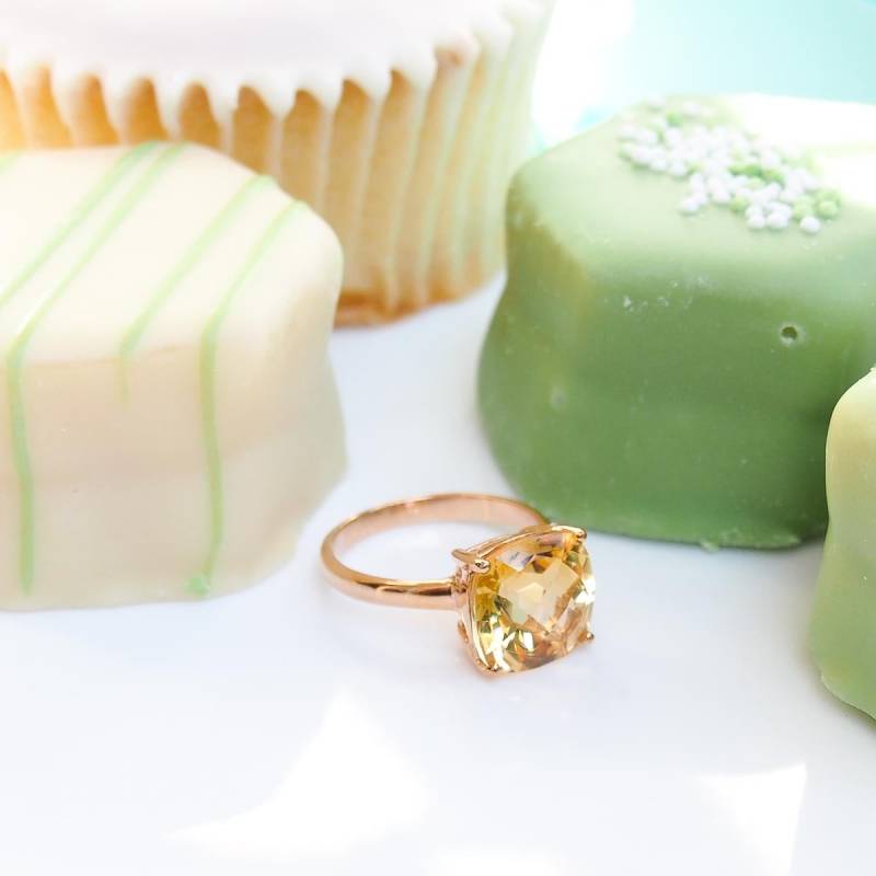 Solitärring Aus Rosévergoldetem Silber, Besetzt Mit Einem Wunderschönen Citrin Im Kissenschliff von ALEXBOKBIJOUX