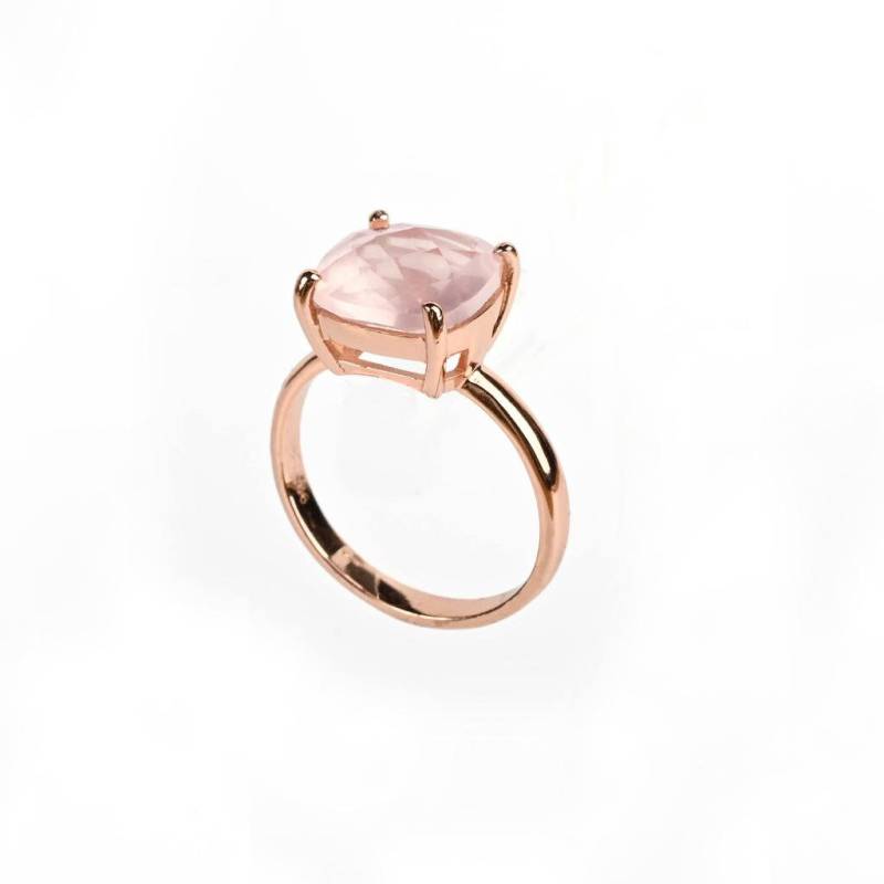 Solitärring Aus Rosévergoldetem Silber Mit Einem Wunderschönen Kissenförmigen Rosenquarz von ALEXBOKBIJOUX