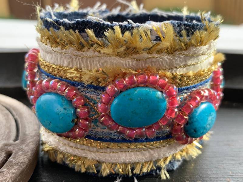 Jeans Manschette Armband Perlen Pink Türkis Königin Fun Boho Luxe Schmuck By Aladysbliss Jeans Manschette Armband Perlen Pink Türkis Königin Fun Boho Luxe Schmuck By Aladysbliss von ALadysBliss