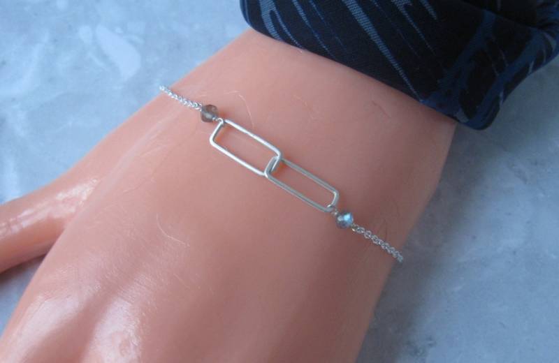 Ineinandergreifende Rechtecke Armband in Silber Mit Labradorit-Metallarbeiten von AListDesigns