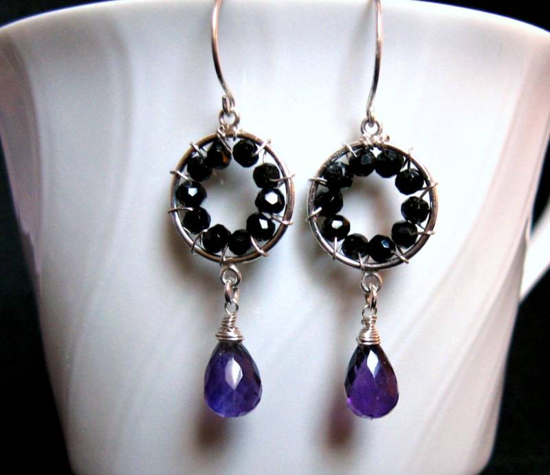 Nadelrad Design-Ohrringe, Silber, Amethyst, Schwarzer Onyx Draht Gewickelt von AListDesigns