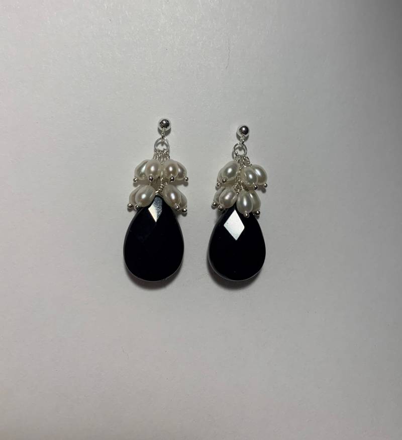 Onyx Perlen Ohrringe, Cluster Posts von AListDesigns