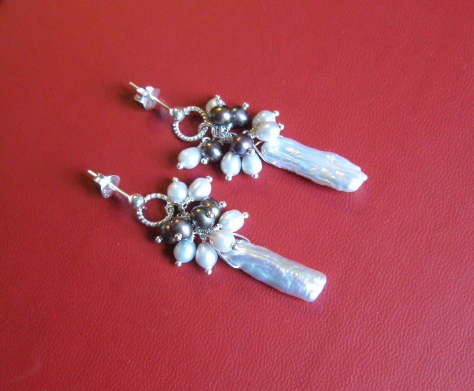 Perle Cluster Ohrringe - Biwa, Süßwasser-Perlen in Silber von AListDesigns