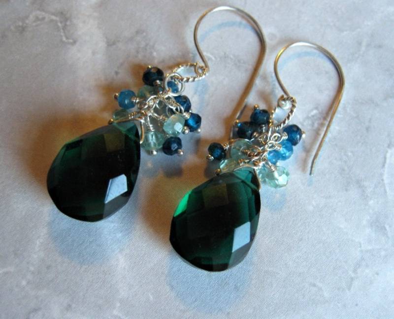 Quarz Cluster Ohrringe - Silber, Apatit, Peacock Grünen Quarz Cluster Ohrringe - Silber, Apatit, Peacock Grünen von AListDesigns